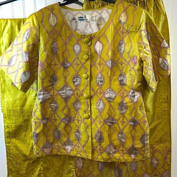 Rakus Fashion Skirt Suit With Scarf Women’s Size Medium Embroidered Sheer Button - Picture 2 of 7